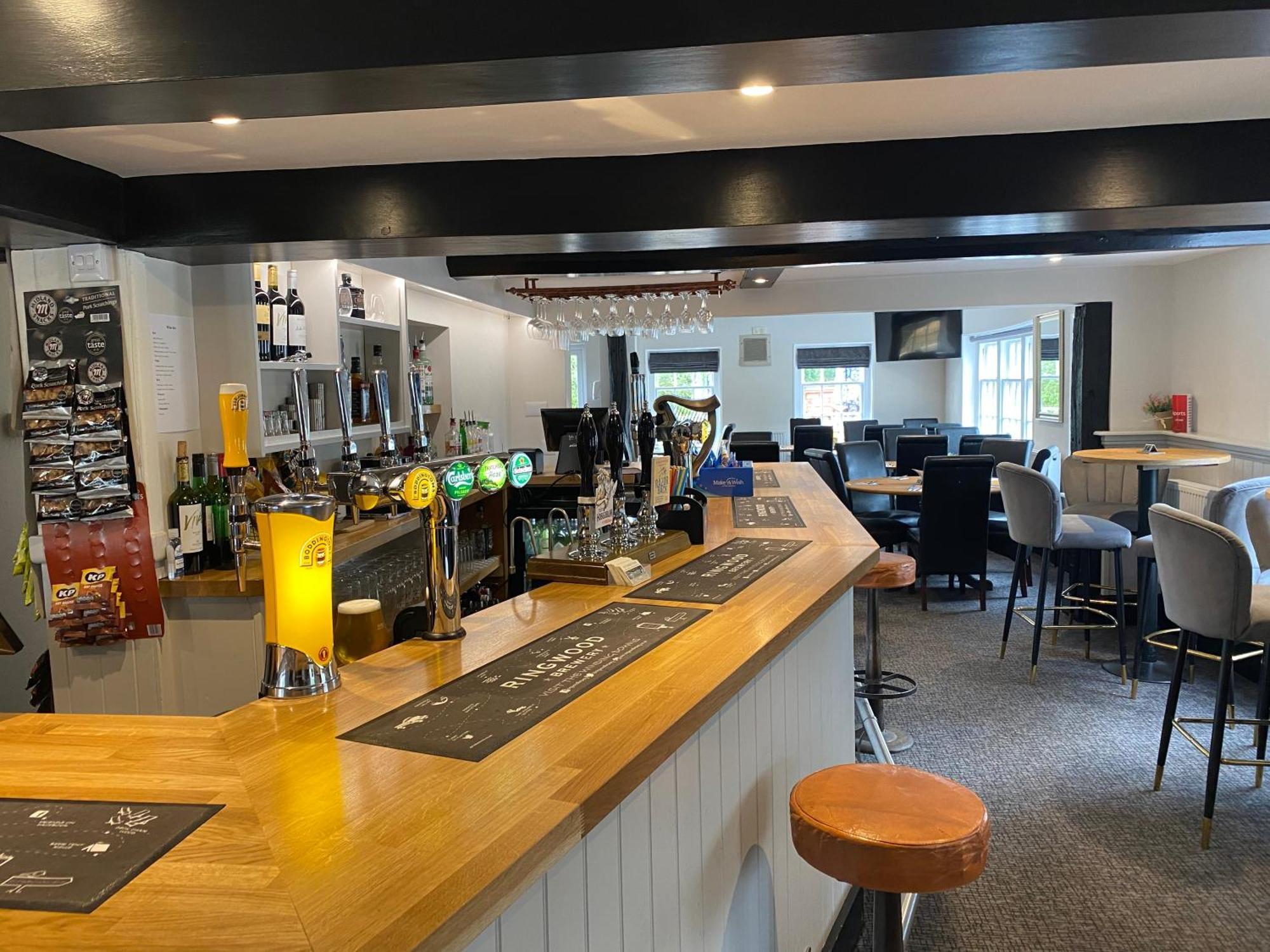 The New Wheel Inn Lymington Exterior foto